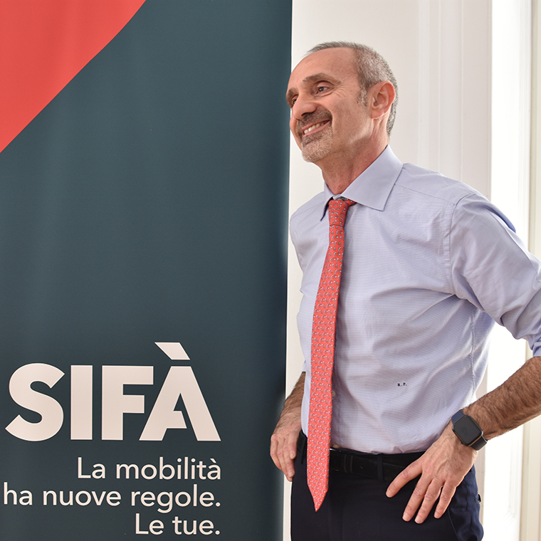 Roberto Parlangeli Direttore Centrale - Chief Customer Officer