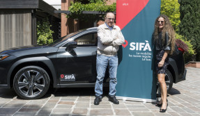 Consegna auto Sifà a Massimo Boldi