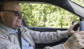 Consegna auto Sifà a Massimo Boldi