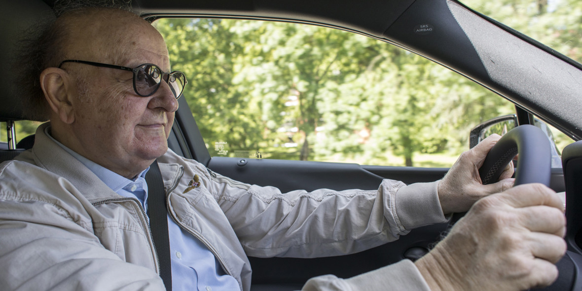 Consegna auto Sifà a Massimo Boldi