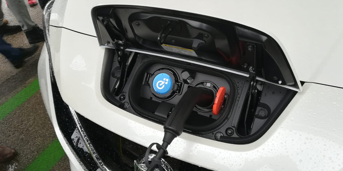 ricarica auto elettrica